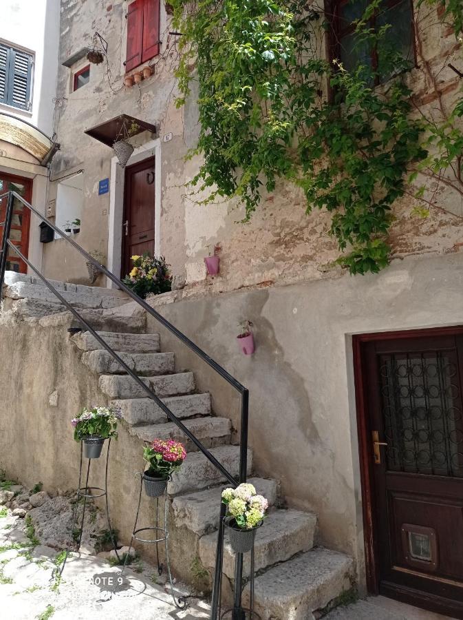 Apartment Piazza Antica Rovinj Exteriör bild