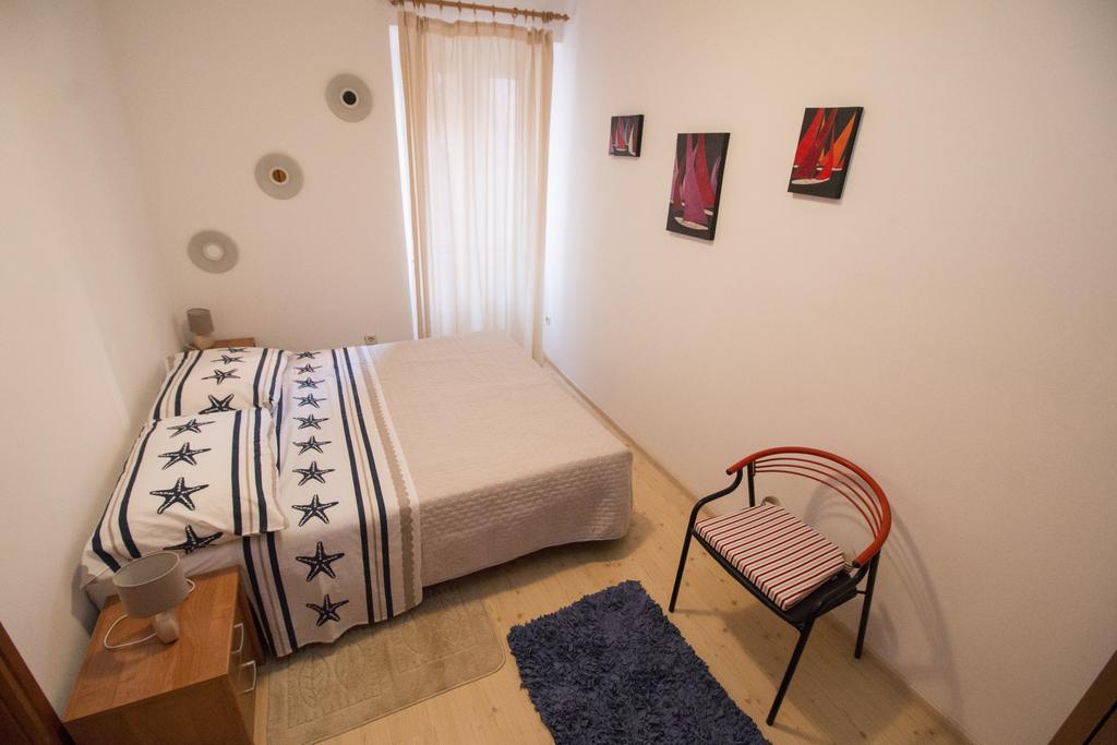 Apartment Piazza Antica Rovinj Exteriör bild