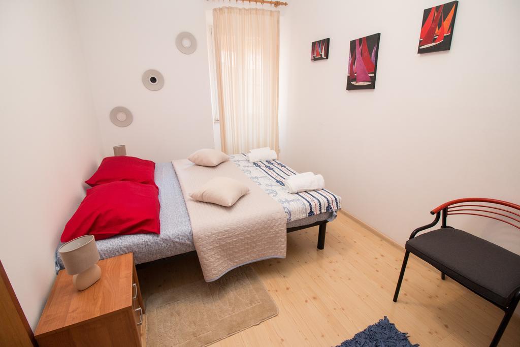 Apartment Piazza Antica Rovinj Exteriör bild